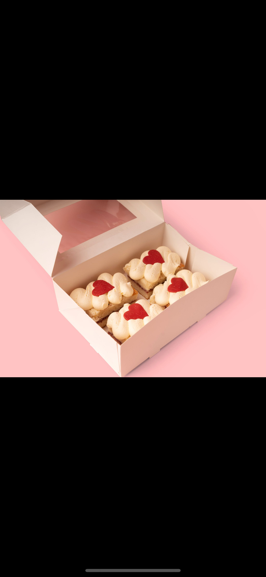 Victoria Sponge Cake Box Of 4