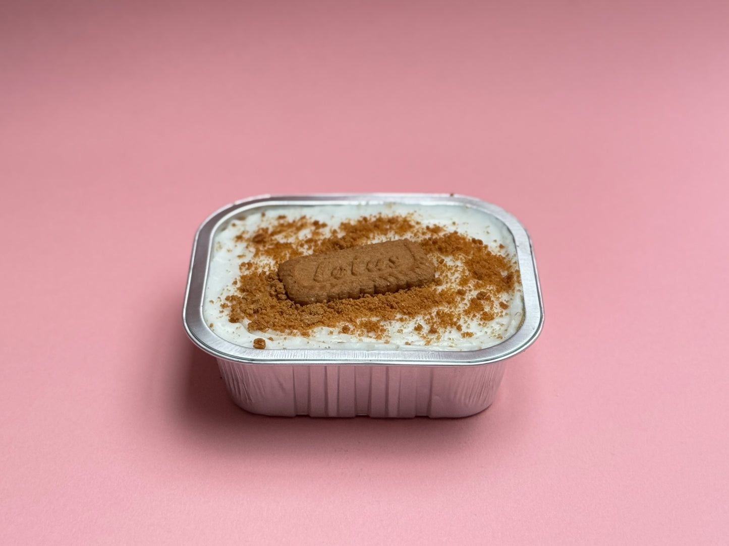 Biscoff Vanilla Sponge Baked With Biscoff Crumbs, Topped with Biscoff Sauce tray bake