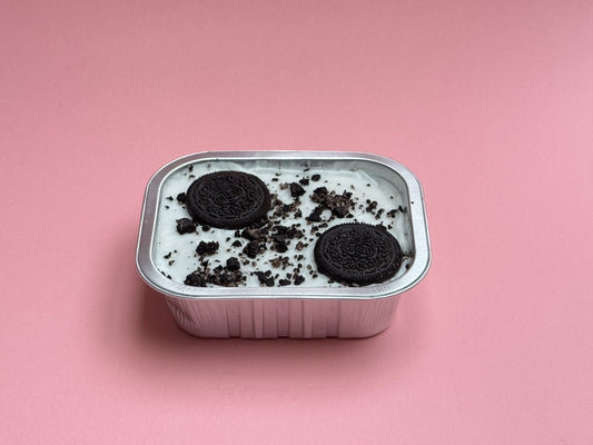 Oreo Tray Bake, Filled With Oreo Crumbs & Topped With Icing tray bake